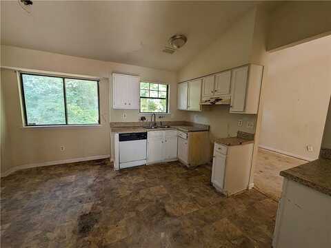 Martins Crossing, STONE MOUNTAIN, GA 30088