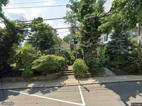 Forrest, NARBERTH, PA 19072