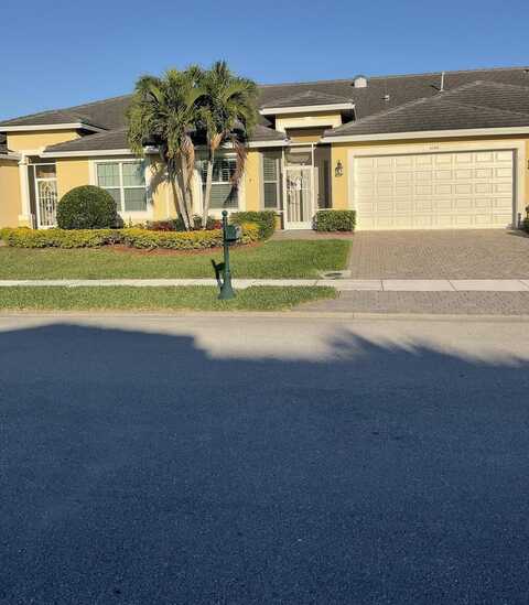 Kendra, PORT SAINT LUCIE, FL 34983