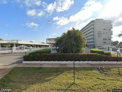 Lake Shore, WEST PALM BEACH, FL 33403