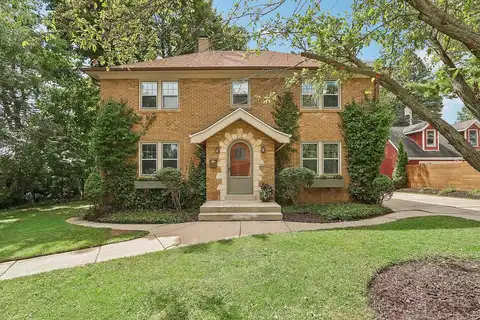 Center, CEDARBURG, WI 53012