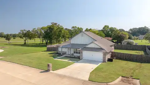 Chesterfield Circle, Texarkana, TX 75503