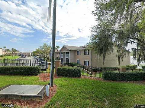 N Pearl Lake Causeway, Altamonte Springs, FL 32714