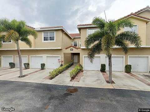 Lighthouse Circle, Tequesta, FL 33469