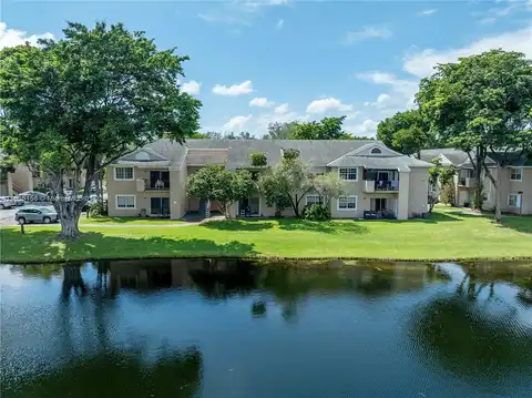 Nw 96Th Ter, Pembroke Pines, FL 33024
