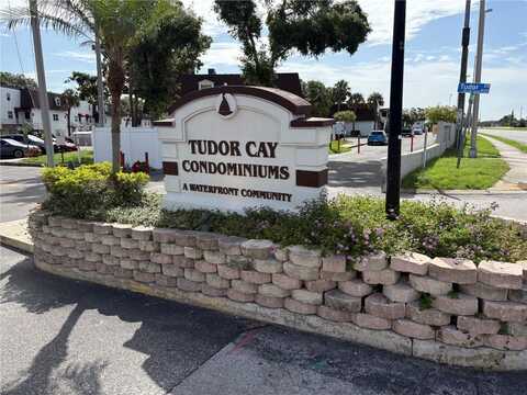 9218 TUDOR DRIVE, TAMPA, FL 33615