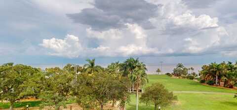 1120 N SHORE DRIVE NE, Saint Petersburg, FL 33701