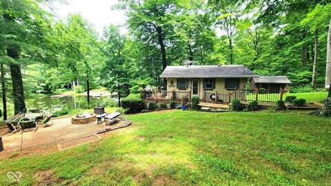 2246 E South Shore Drive, Morgantown, IN 46160