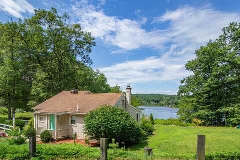 48 Lakeshore Dr, Norfolk, MA 02056