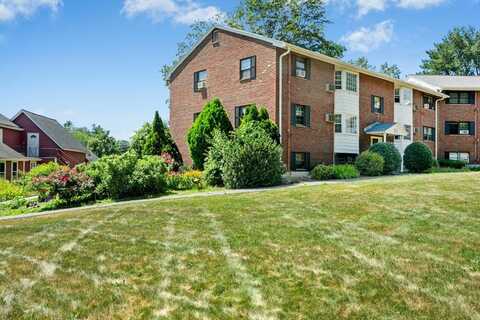 1 Town House Lane, Acton, MA 01720