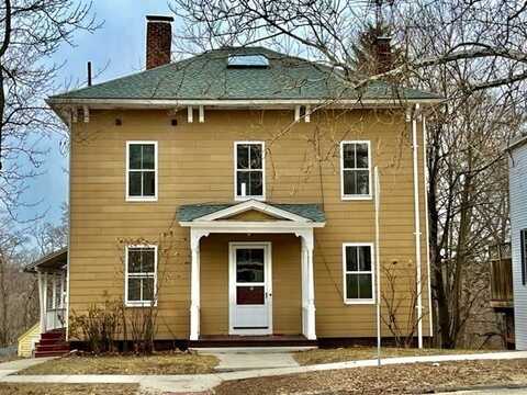 692 Main St, Lancaster, MA 01523