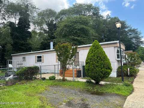 7 Eisenhower Street, Howell, NJ 07731