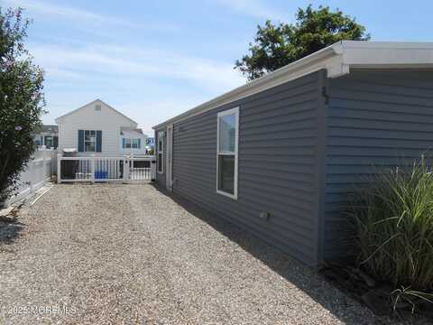 63 Gregg Drive, Manahawkin, NJ 08050
