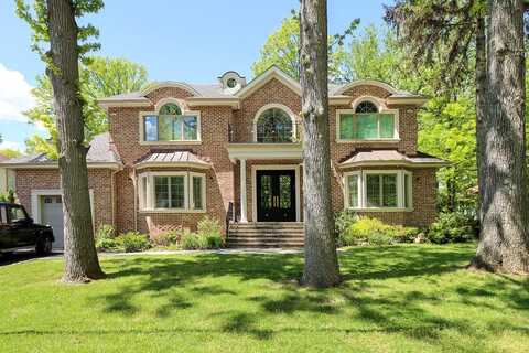 10 Woodbourne Road, Great Neck, NY 11023