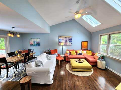 122 Lewis Road, East Quogue, NY 11942