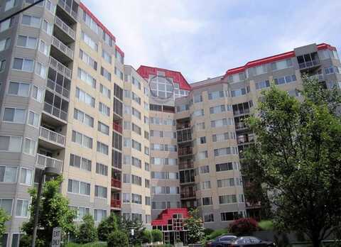 10 Stewart Place, White Plains, NY 10603