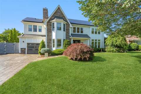 11 Jerry Lane, Glen Cove, NY 11542