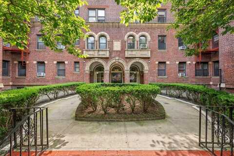 62-98 Saunders Street, Rego Park, NY 11374