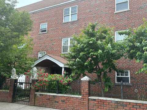 2763 Fish Avenue, Bronx, NY 10469
