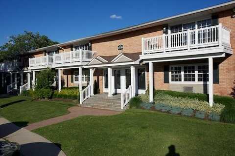 81 Claire Court, West Babylon, NY 11704