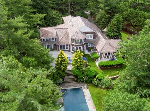 9 Owl's Nest Lane, East Hampton, NY 11937