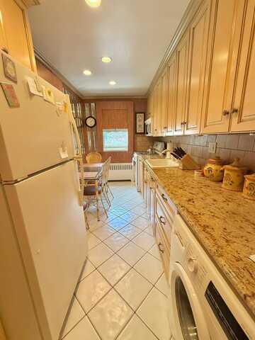 25215 60 Avenue, Little Neck, NY 11362