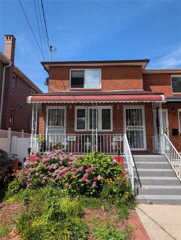 57-30 256th Street, Little Neck, NY 11632