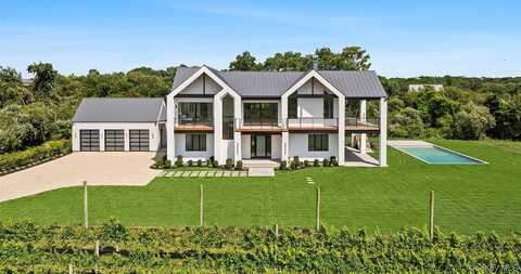 19620 Soundview Avenue, Southold, NY 11971