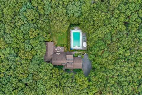 11 Paths End Court, Water Mill, NY 11976