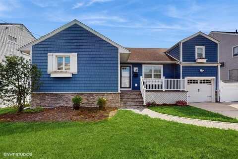525 Miller Avenue, Freeport, NY 11520