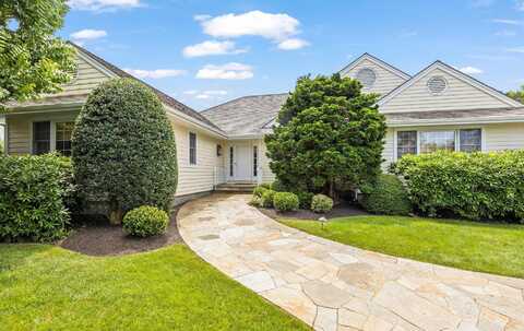 32 Cobblefield Lane, Southampton, NY 11968