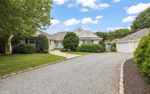 32 Cobblefield Lane, Southampton, NY 11968