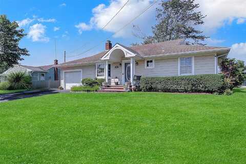 30 Bonita Road, East Quogue, NY 11942