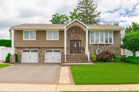 11 LARCH LANE, Massapequa Park, NY 11762