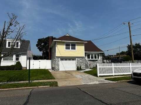 558 Oxford Road, Cedarhurst, NY 11516