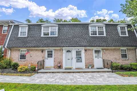 2 Anchorage Lane, Oyster Bay, NY 11771