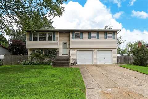 11 Pearl Street, Holbrook, NY 11741