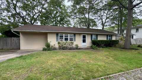 381 Grace Street, Holbrook, NY 11741