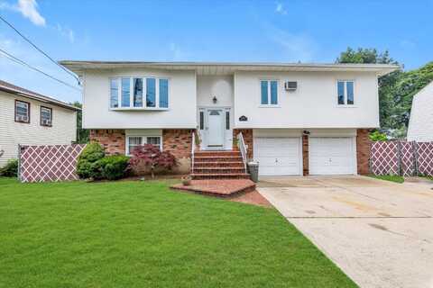 399 N Virginia Avenue, Massapequa, NY 11758