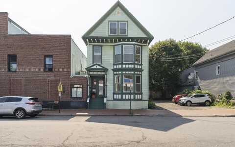 52 Pine Street, Portland, ME 04102