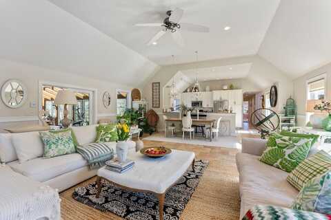 59 Meadow Lane, Ogunquit, ME 03907