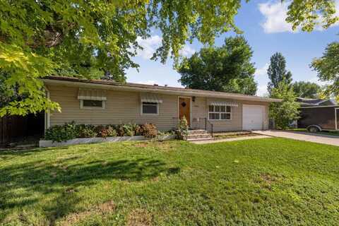 2430 Judy Ave, Rapid City, SD 57702