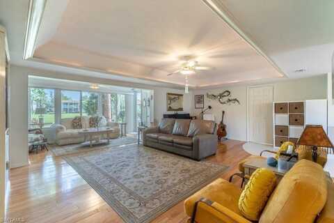221 Quails Nest, NAPLES, FL 34112