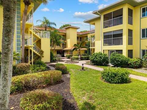 1001 Foxfire, NAPLES, FL 34104