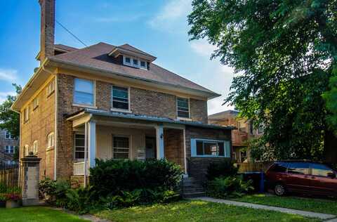 1645 W Estes Avenue, Chicago, IL 60626