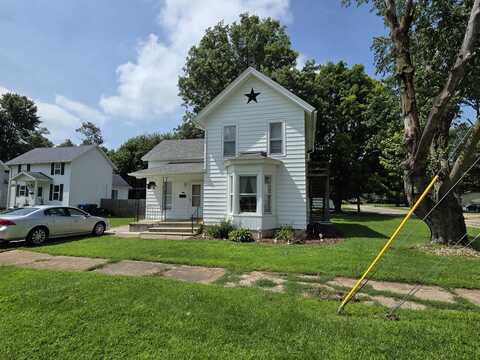 300 & 300 1/2 4th Avenue, Rock Falls, IL 61071
