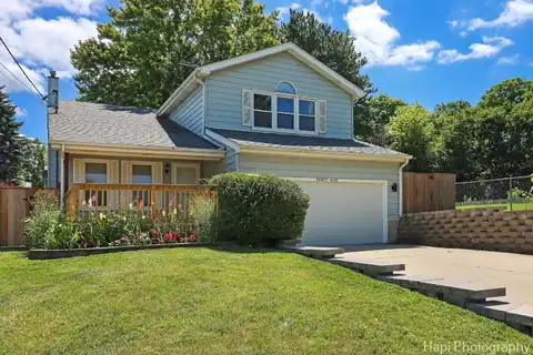 39 N Lake Avenue, Fox Lake, IL 60020