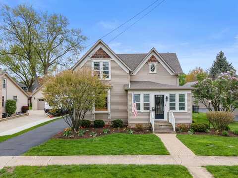 91 Pomeroy Avenue, Crystal Lake, IL 60014