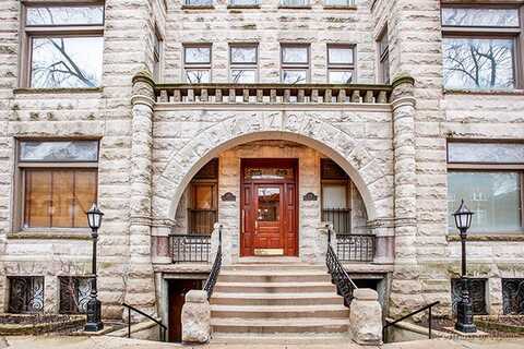 551 W Belden Avenue, Chicago, IL 60614