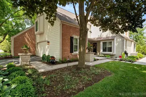113 Whittington Course, Saint Charles, IL 60174